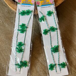 Palm Tree LED Flashing Necklace